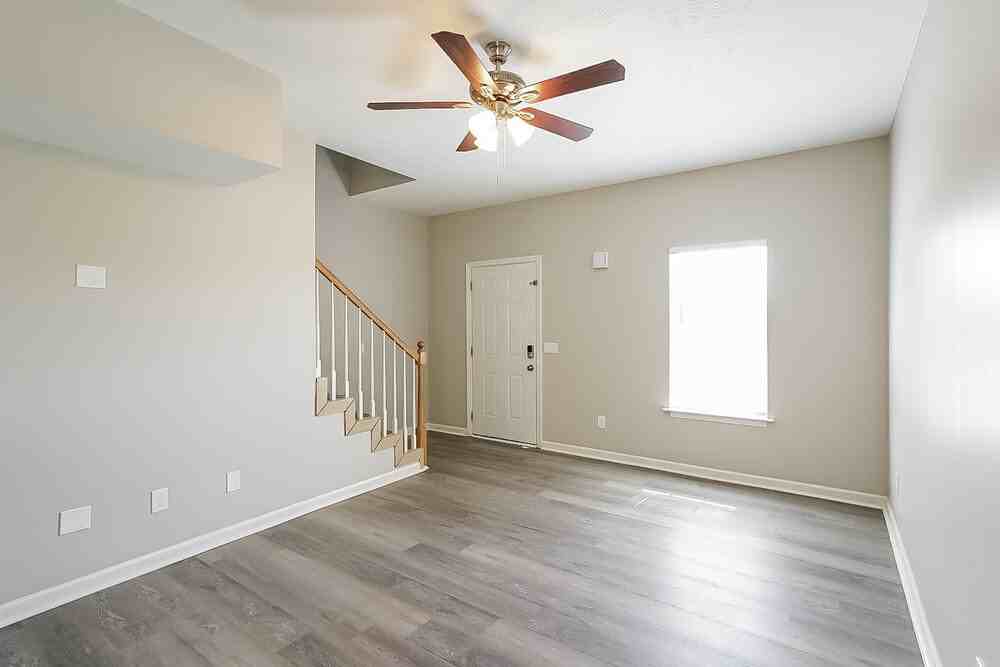 2701 Pepperdine Dr - Photo 4 of 17