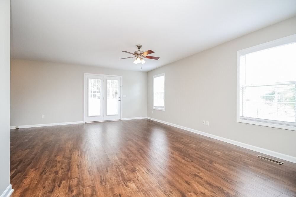 2900 Hearthside Dr - Photo 3 of 16