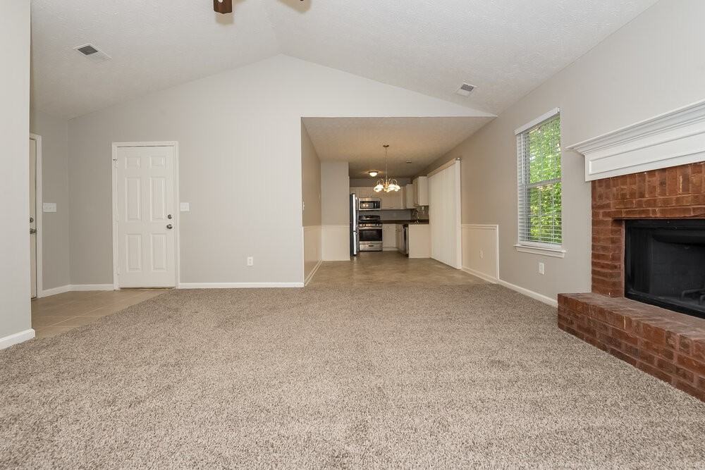 1783 Graystone Dr - Photo 4 of 16