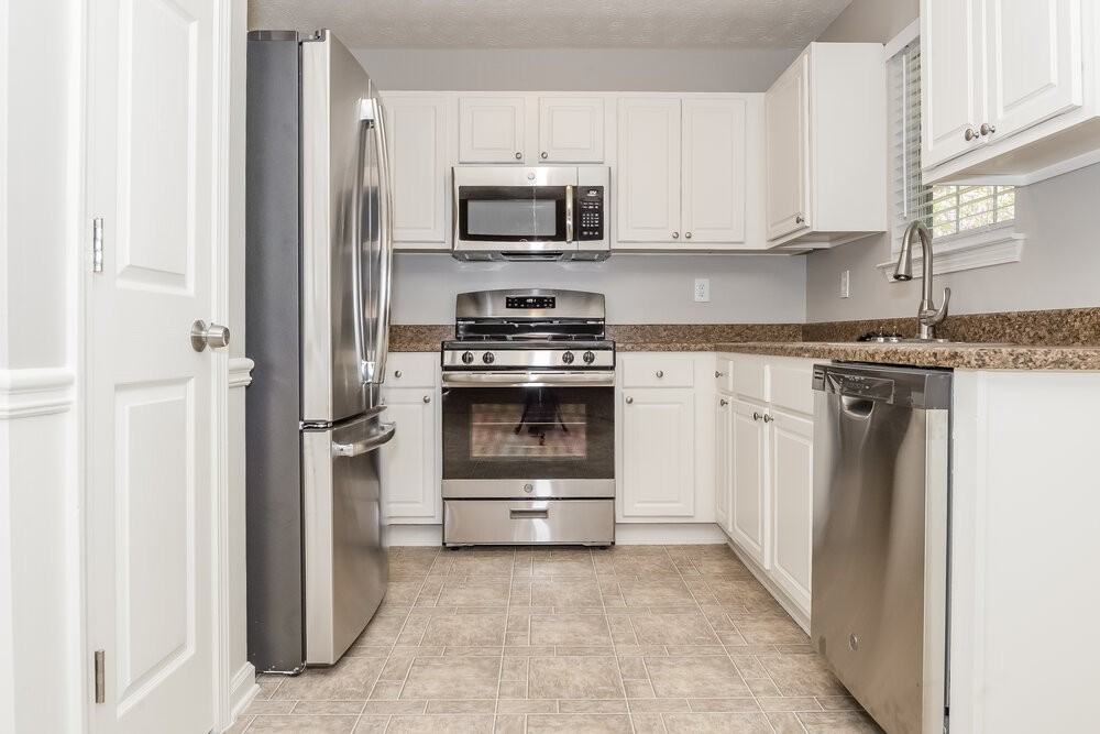 1783 Graystone Dr - Photo 6 of 16