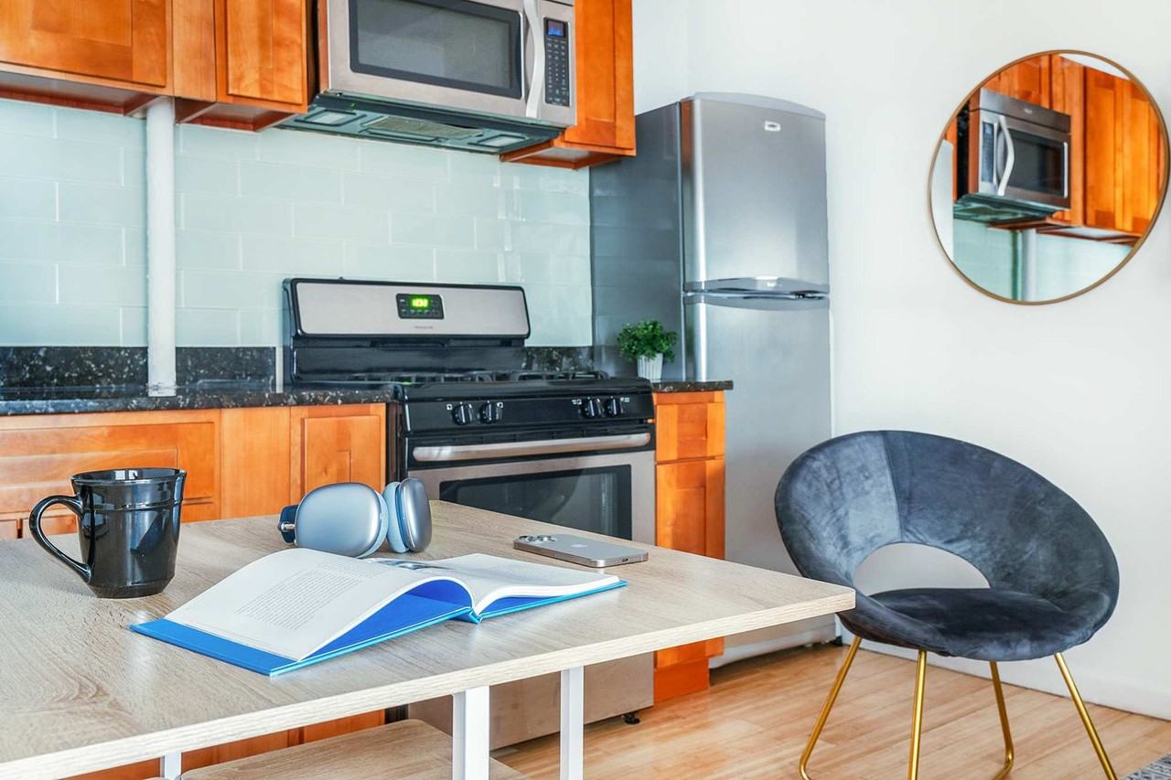 122 E 102nd St #1021896P - Photo 7 of 19