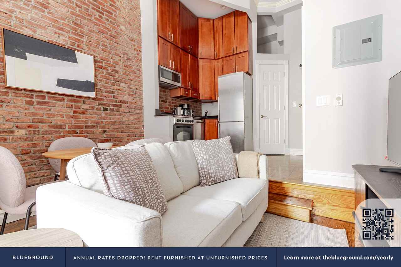 234 West 14th Street - Photo 4 of 18