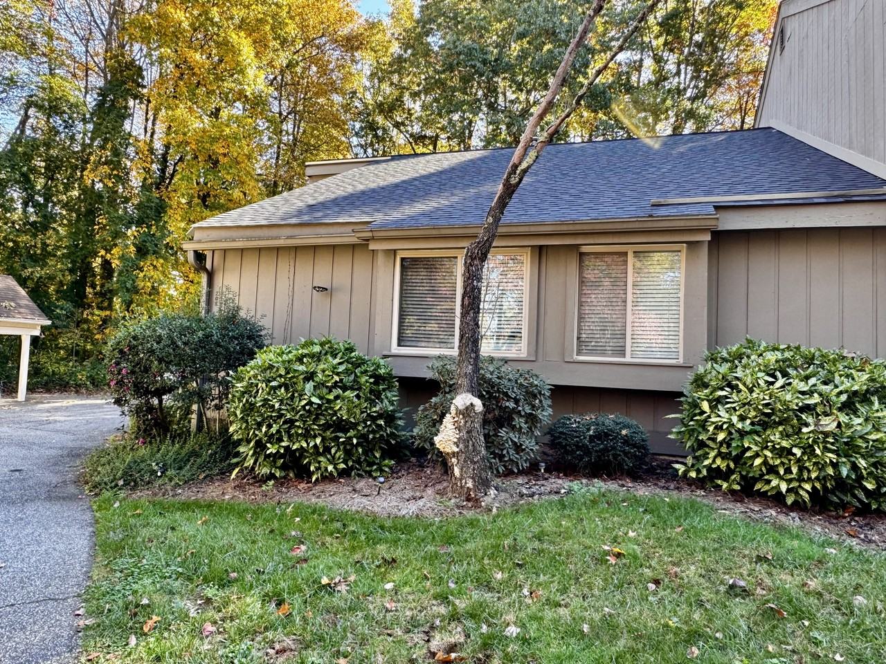208 Lamplighter Cir - Photo 2 of 25