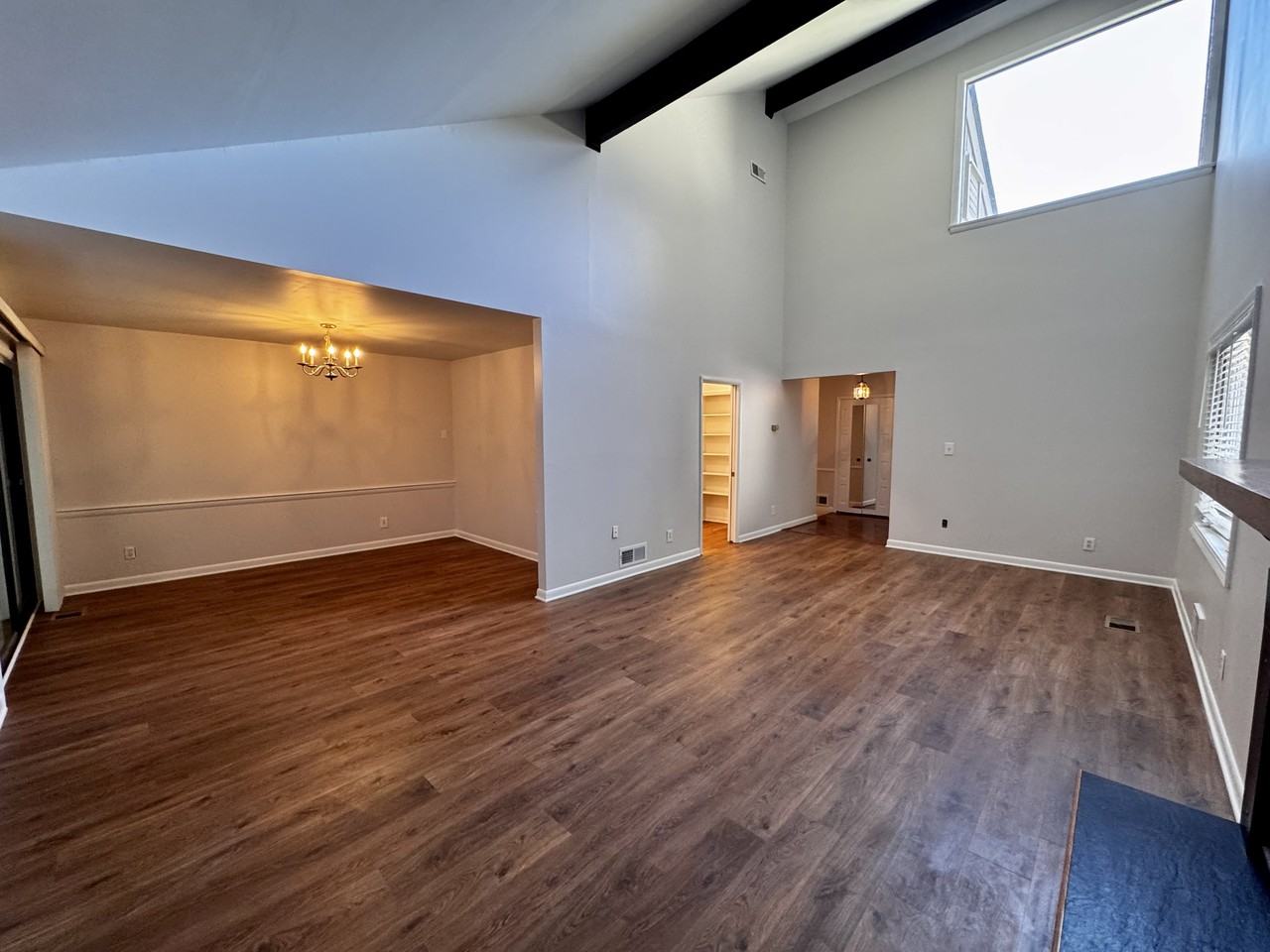 208 Lamplighter Cir - Photo 5 of 25
