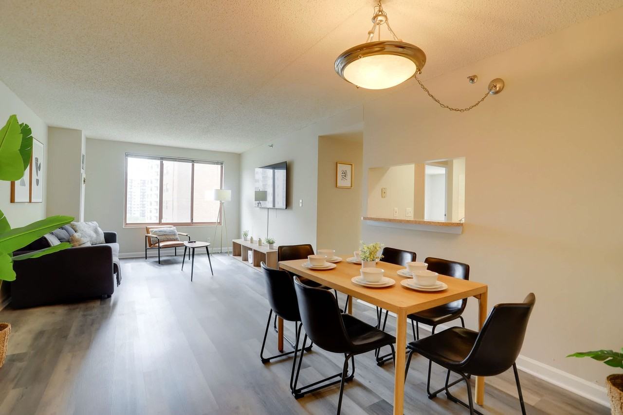 401 12th Street South - Photo 2 of 111