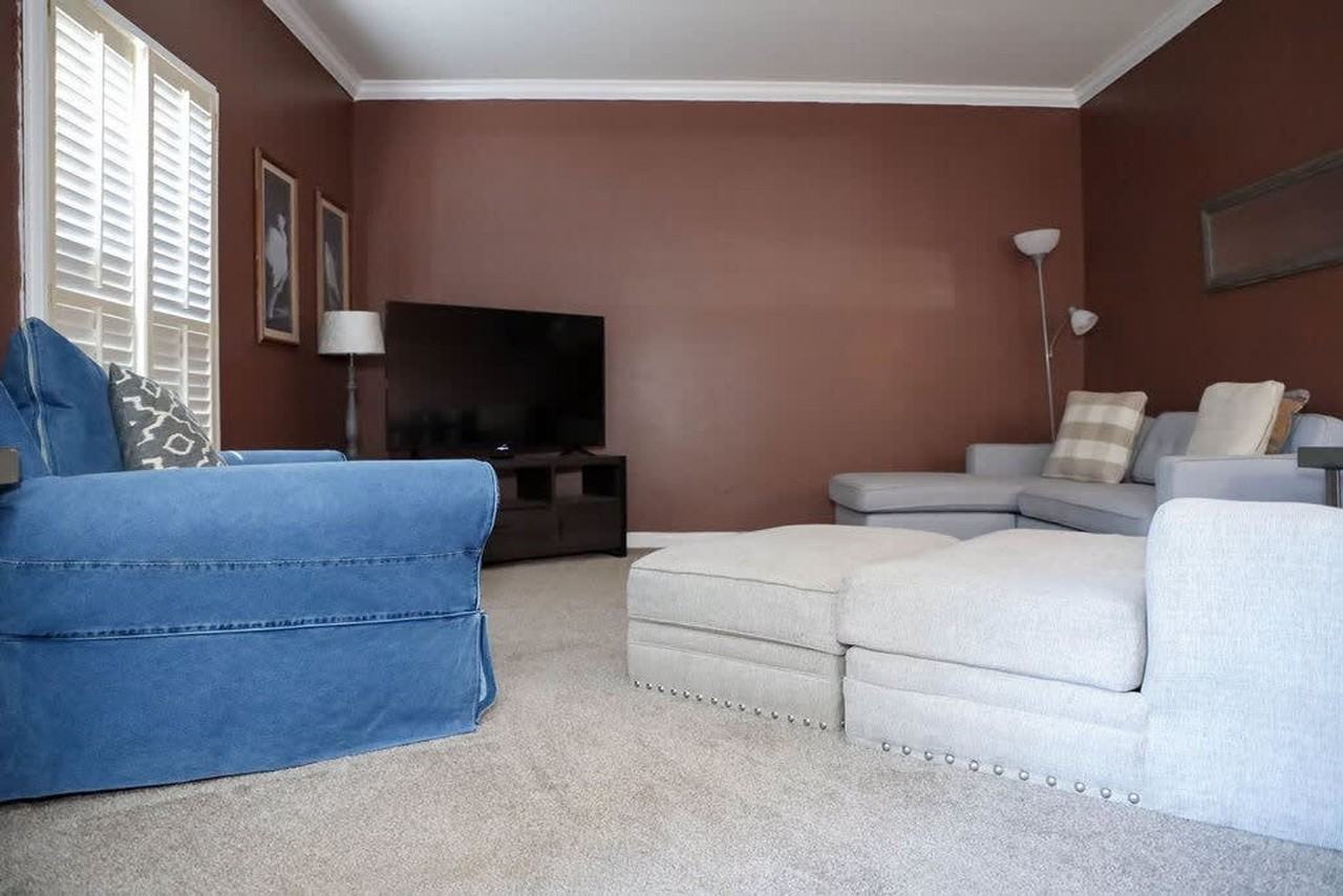 2929 Canterbury Court #1043474P - Photo 4 of 50