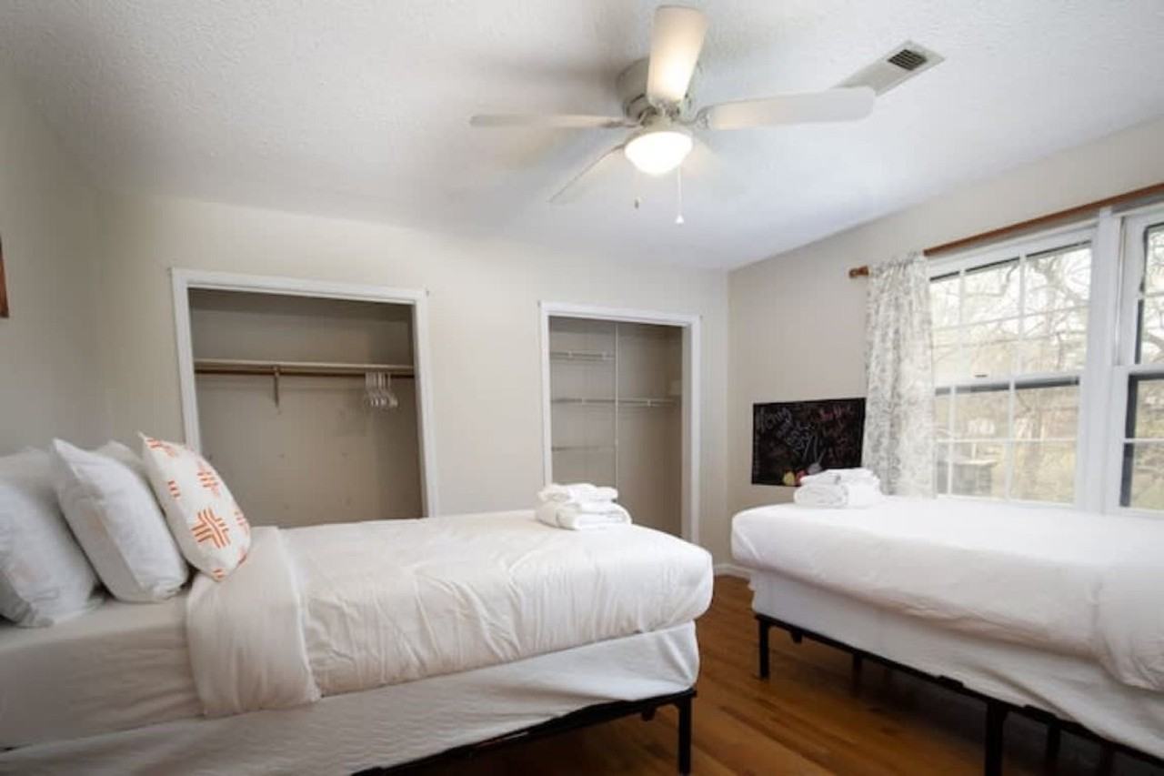 3309 Hillcrest Ln #1043908P - Photo 5 of 48