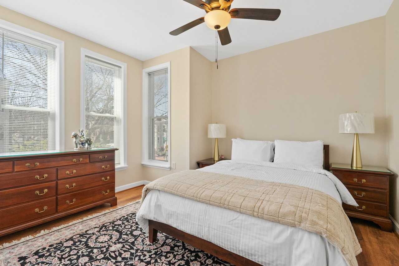 800 G St Ne #1047366P - Photo 4 of 15