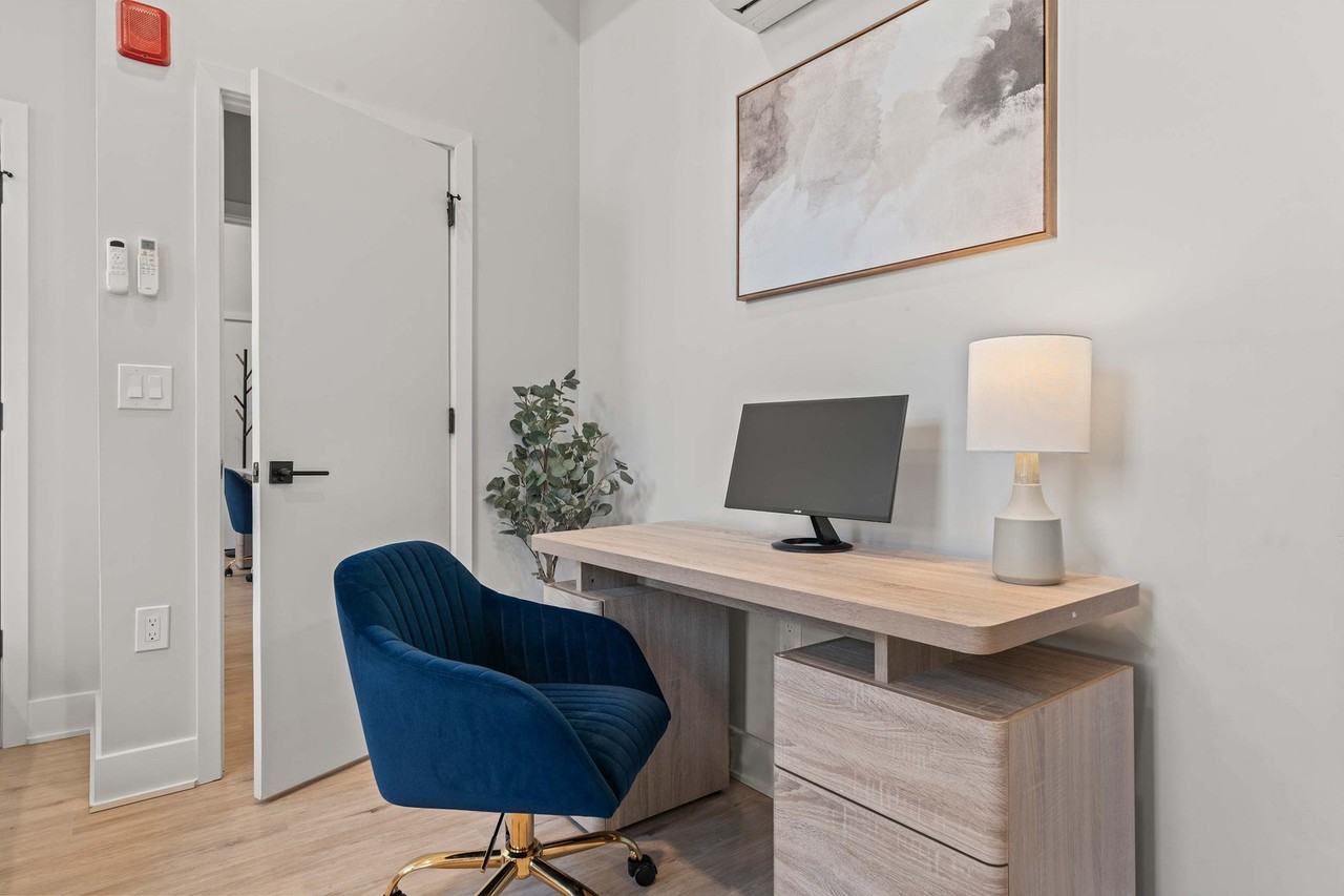 116 N 15th St #1055962P - Photo 3 of 24