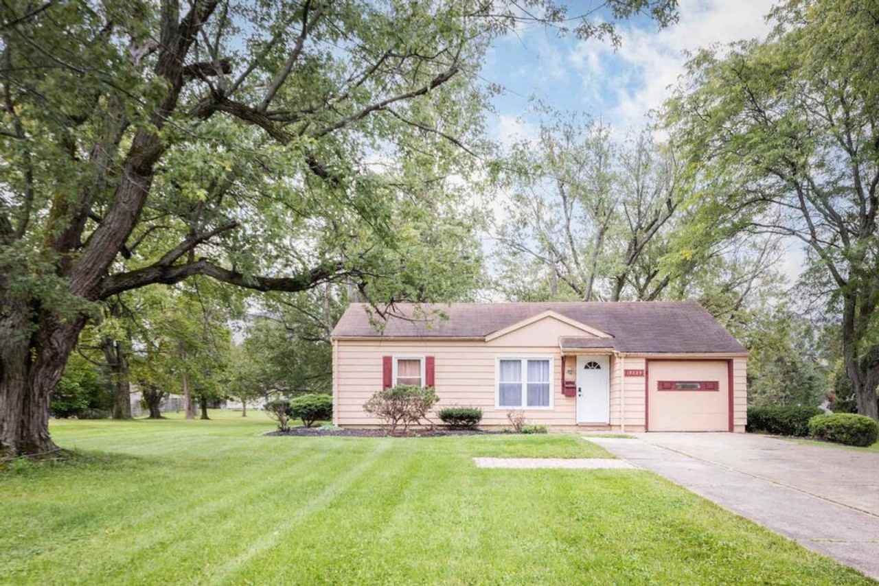 19229 Pierce Dr #1061255P - Photo 3 of 23