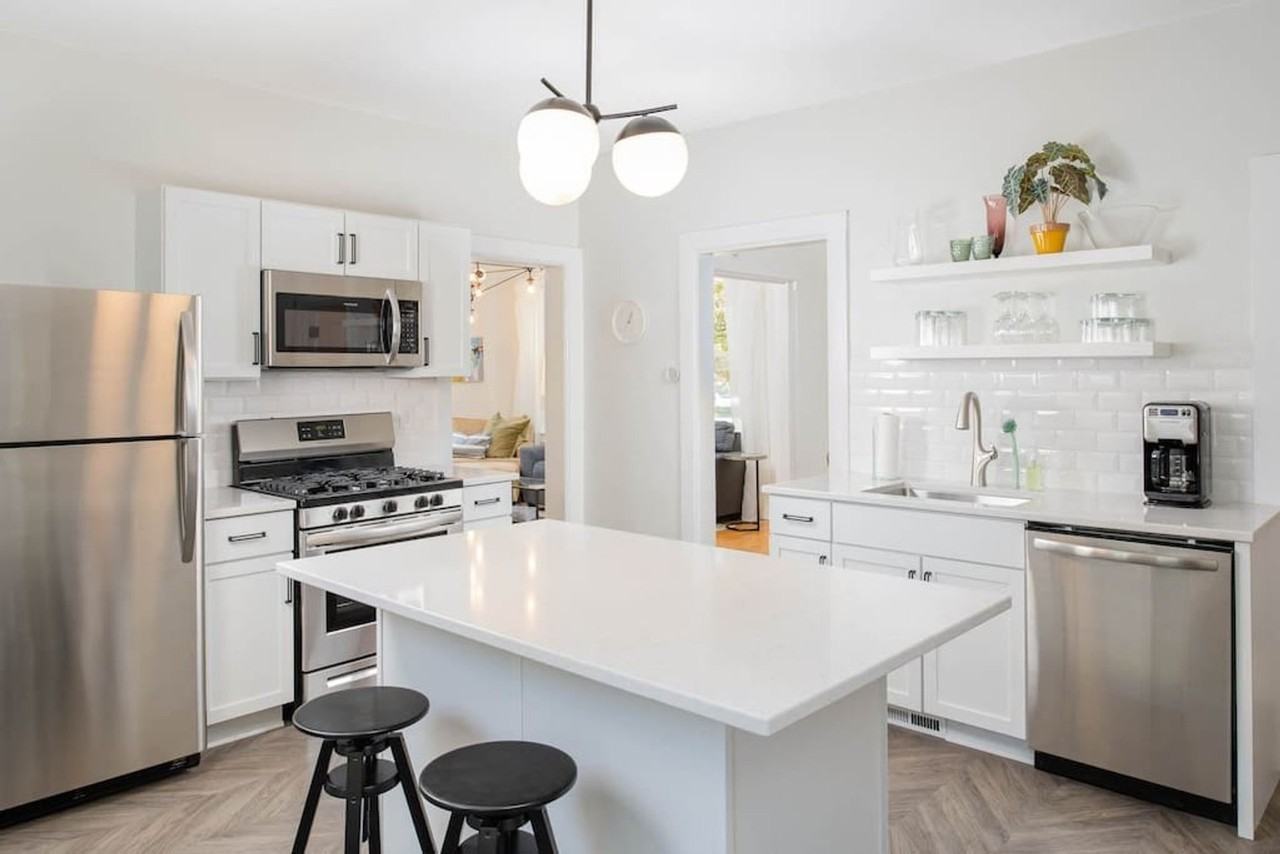 308 East Franklin Street #1061646P - Photo 3 of 10