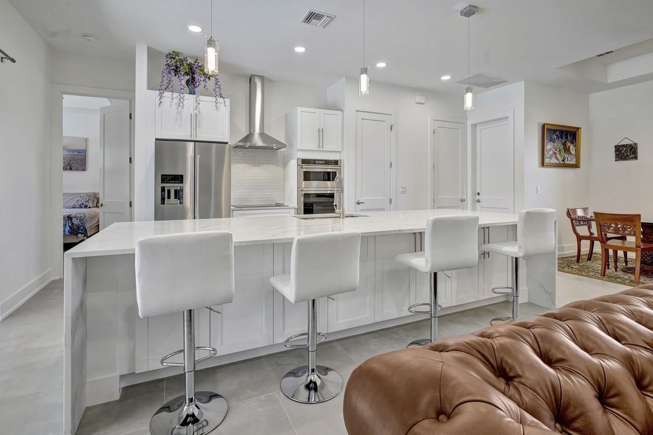 9040 Carolina Street #1073518P - Photo 5 of 45