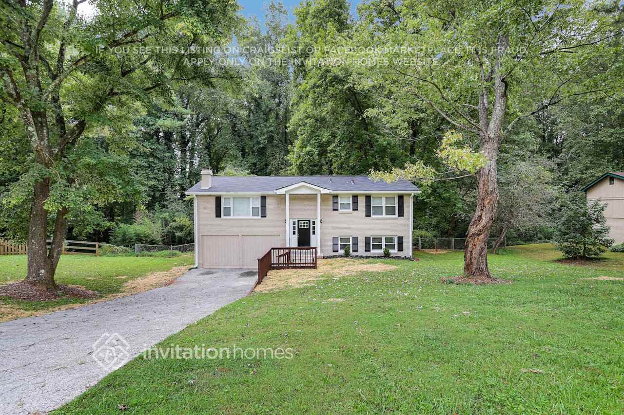 27 Simpson Dr Ne - Photo 2 of 26