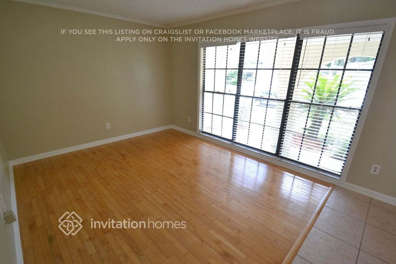 4311 Foxglen Ln - Photo 2 of 11