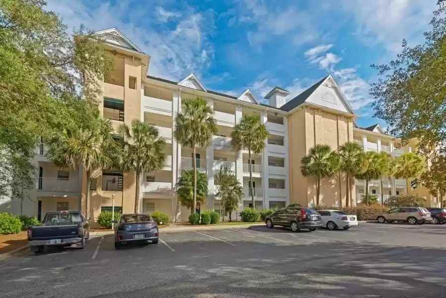 4270 Calinda Ln #326