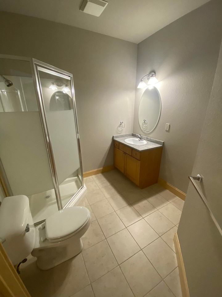 Delafield Lakes Apartments - Photo 3 of 50