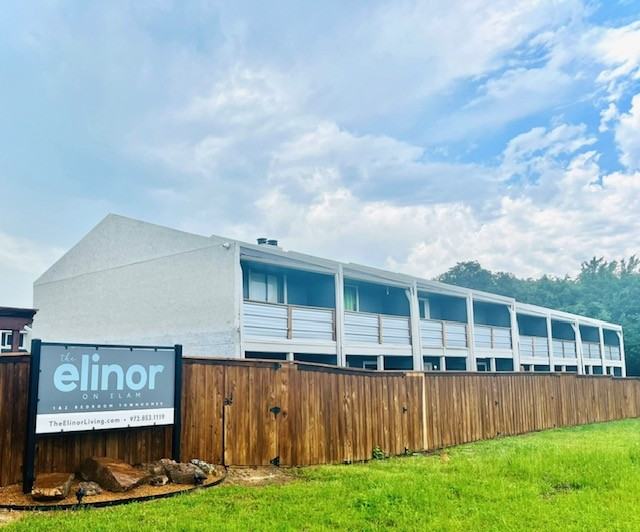 12904 Elam Road - Photo 2 of 10