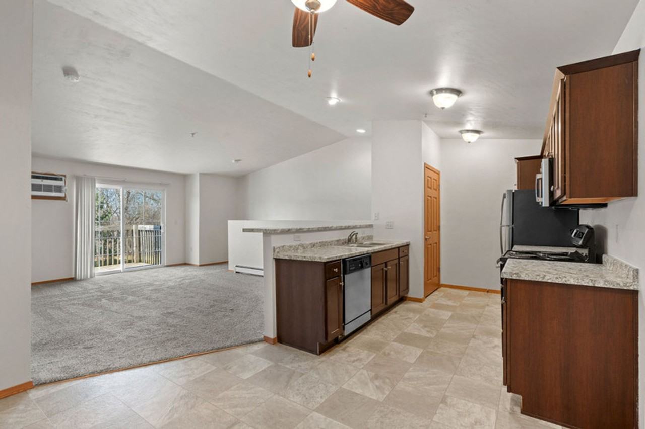 228 Baker Blvd - Photo 4 of 49