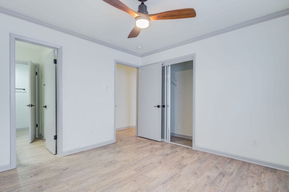 200 E 4th St - Photo 5 of 22