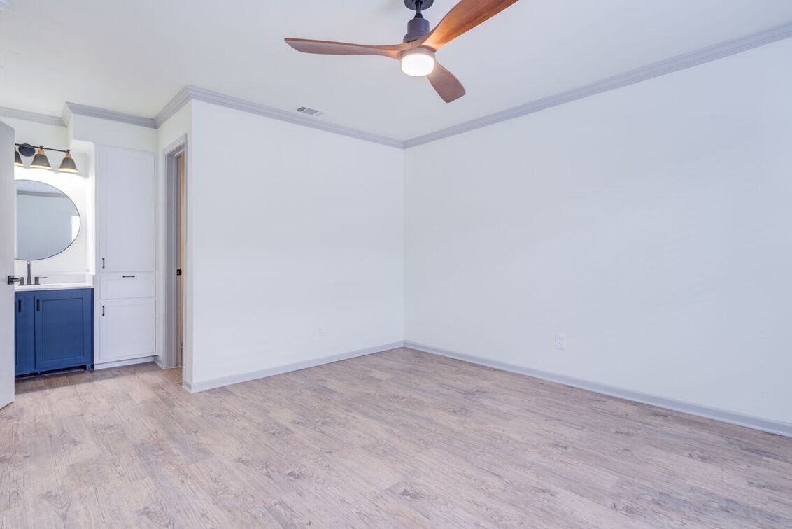 200 E 4th St - Photo 6 of 22