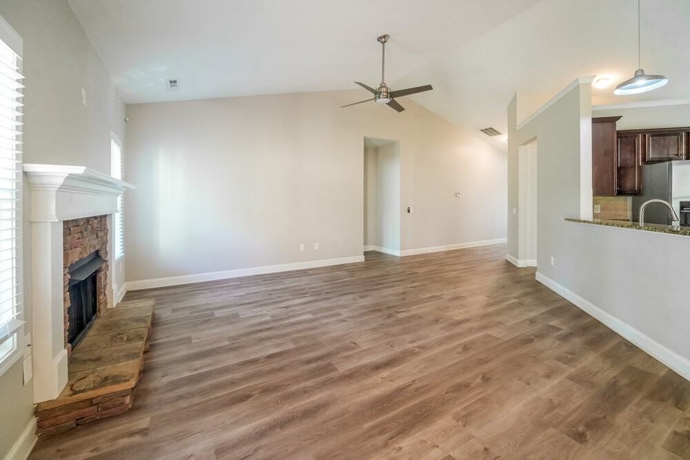 242 Summergate Ln - Photo 5 of 16