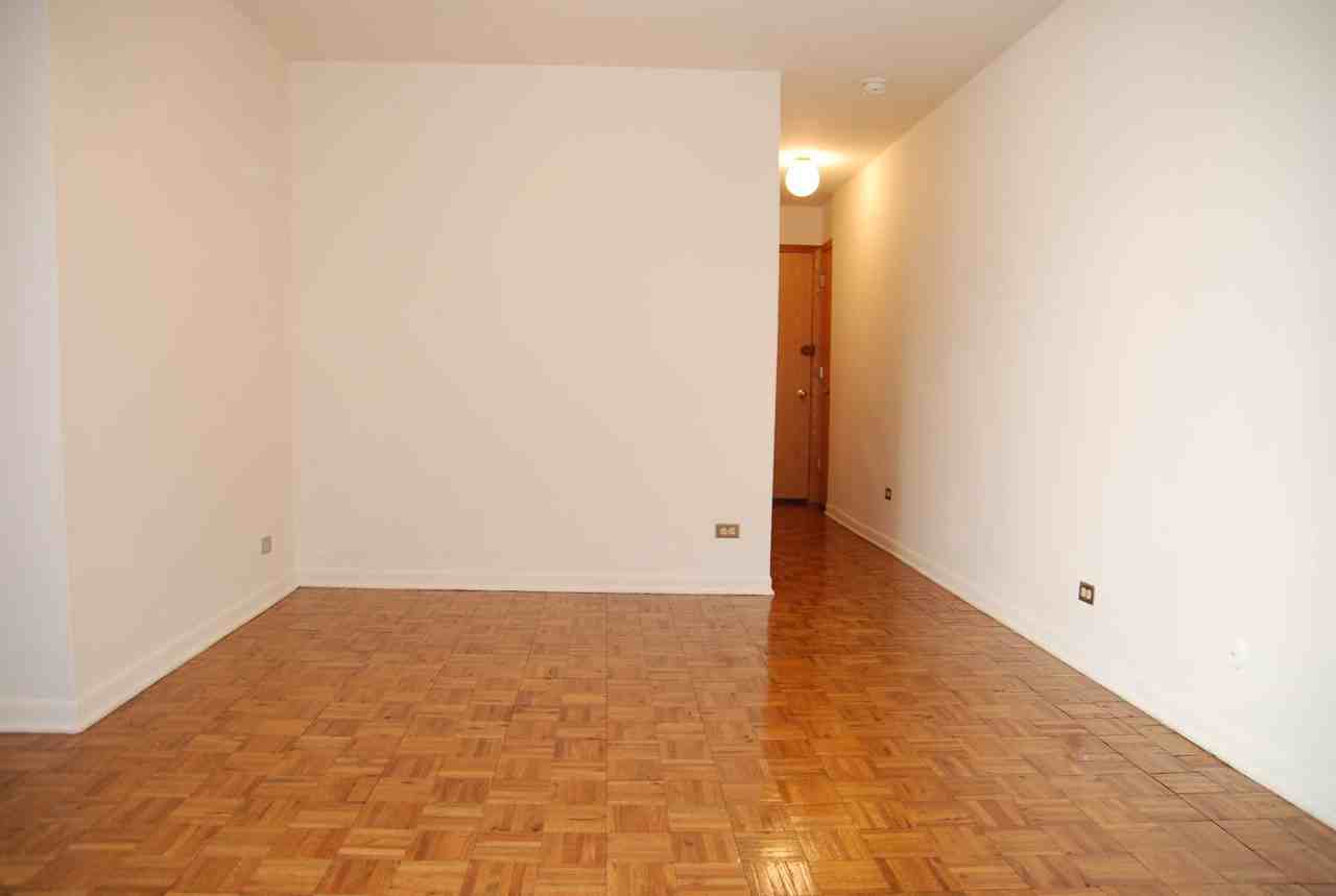 417 W. Roscoe - Photo 5 of 16