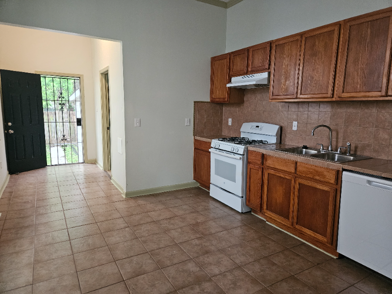 3119 Toulouse St - Photo 7 of 9