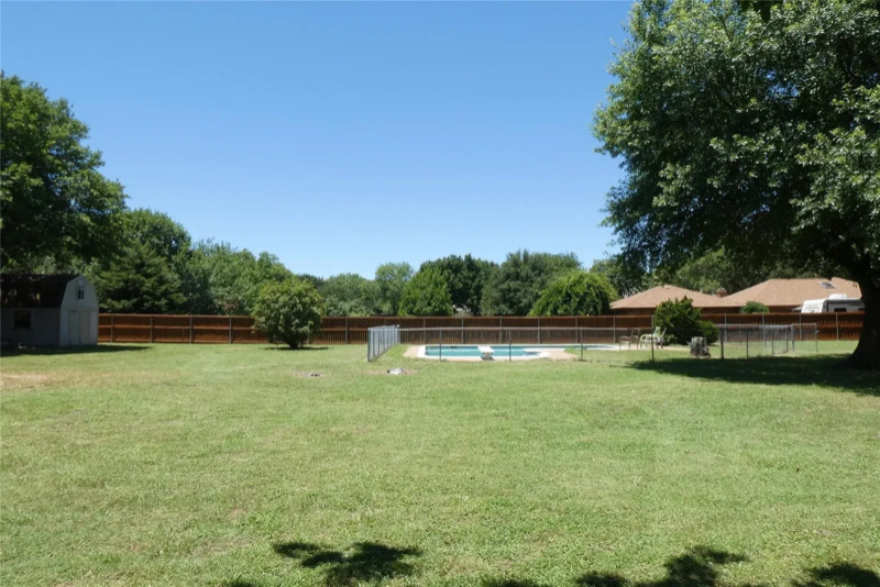 1101 Tinker Rd - Photo 2 of 4