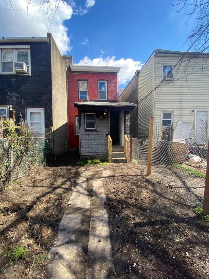23 Meade St - Photo 4 of 13