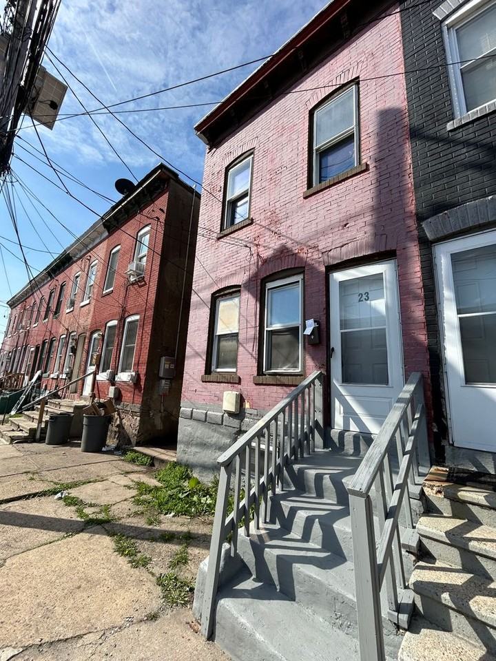 23 Meade St - Photo 6 of 13