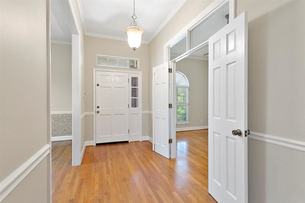 4423 Pleasant Hill Dr - Photo 3 of 27