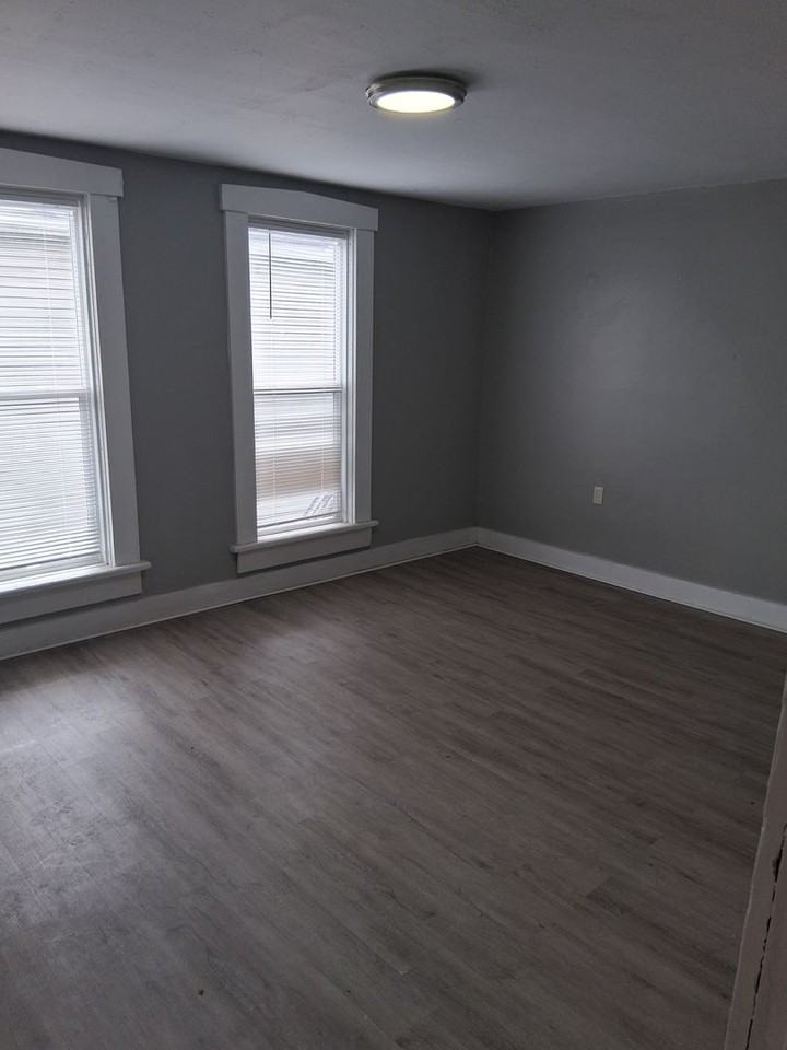 217 Fillmore St - Photo 5 of 14