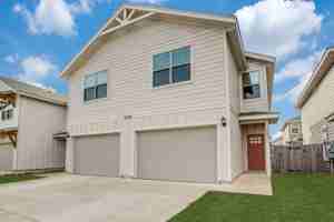 featured image of 10338 Lynwood Br