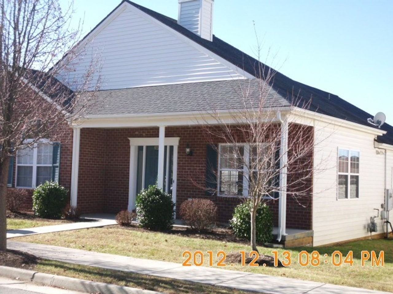 1733 Lions Dr - Photo 2 of 20