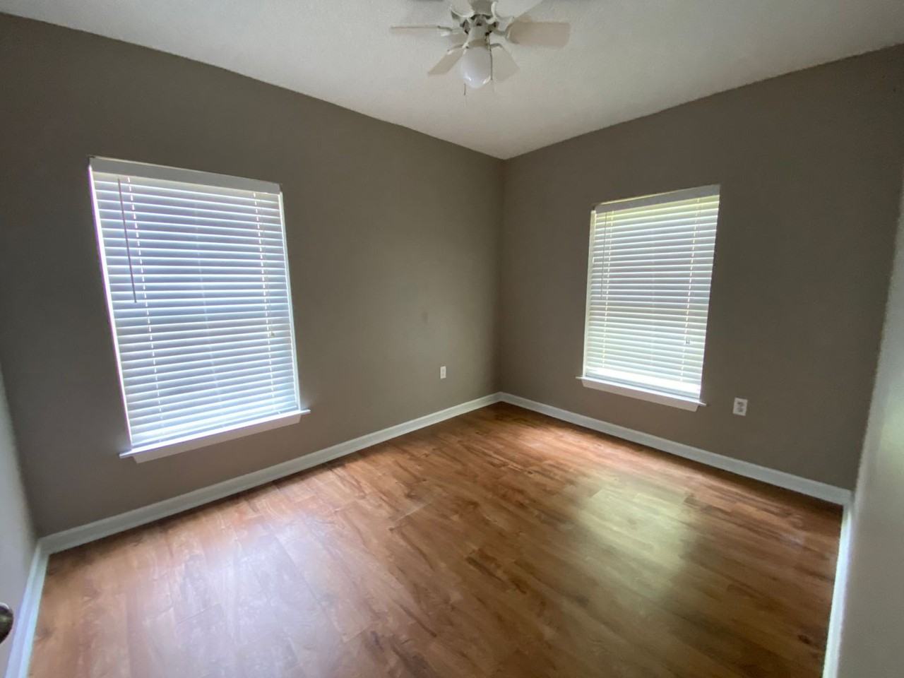119 White Ave - Photo 7 of 9