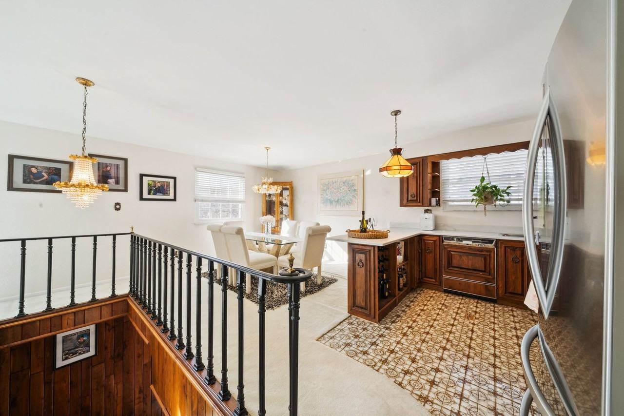 1407 Spruce St - Photo 2 of 15