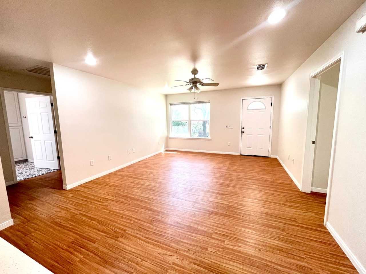 3202 Nancy Gale Dr - Photo 3 of 27