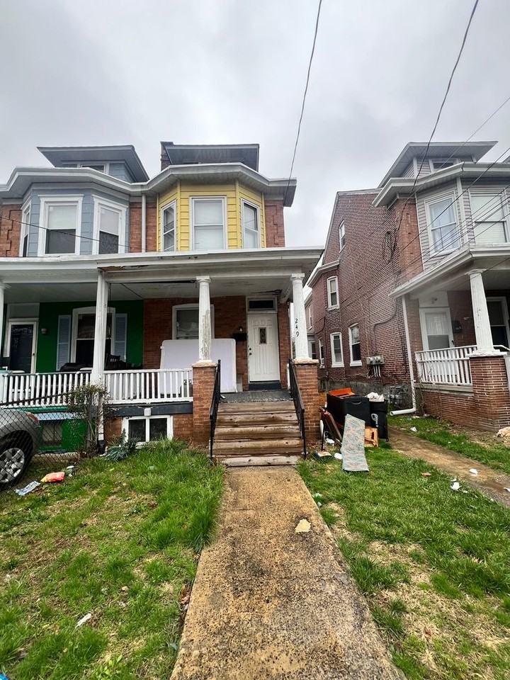 249 Highland Avenue - Photo 2 of 18