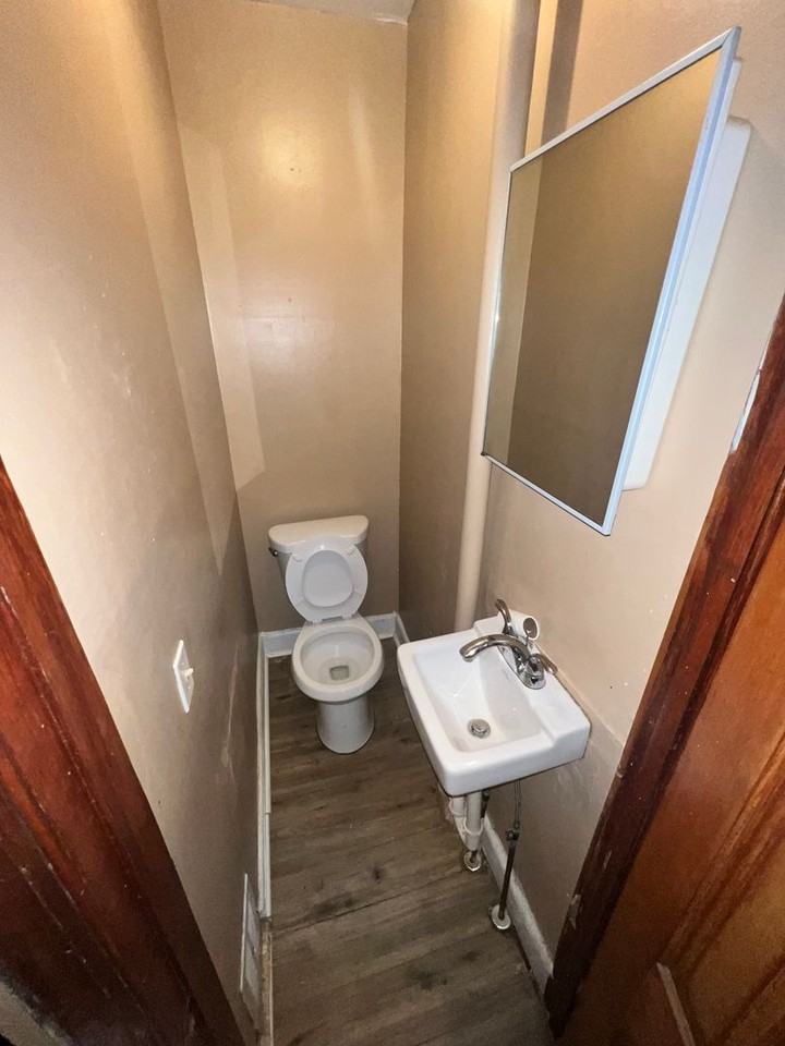 249 Highland Avenue - Photo 4 of 18