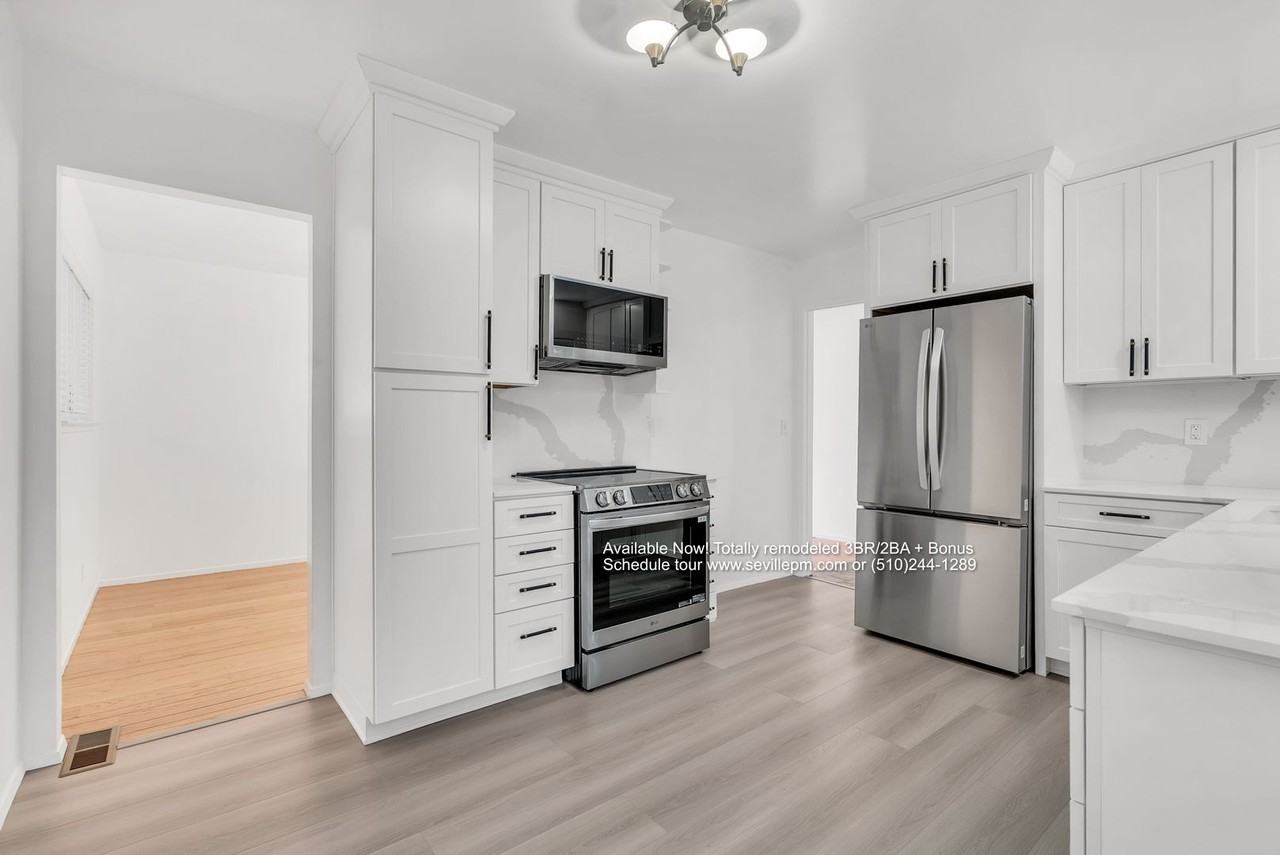 5945 Girvin Dr - Photo 4 of 30