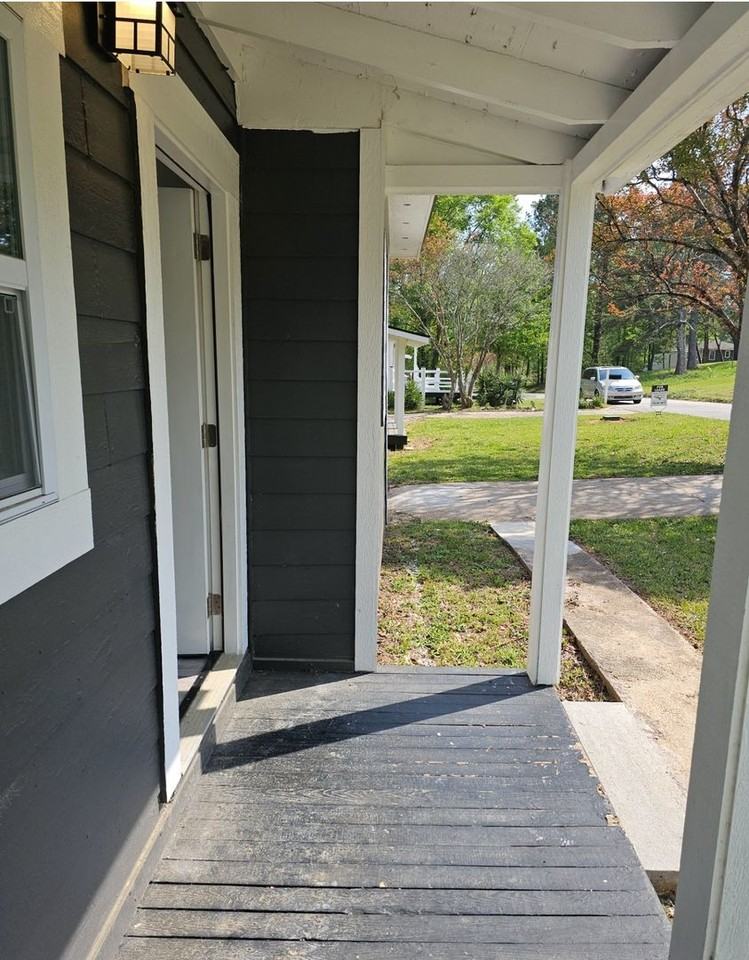 163 Kathryn Rd - Photo 4 of 32