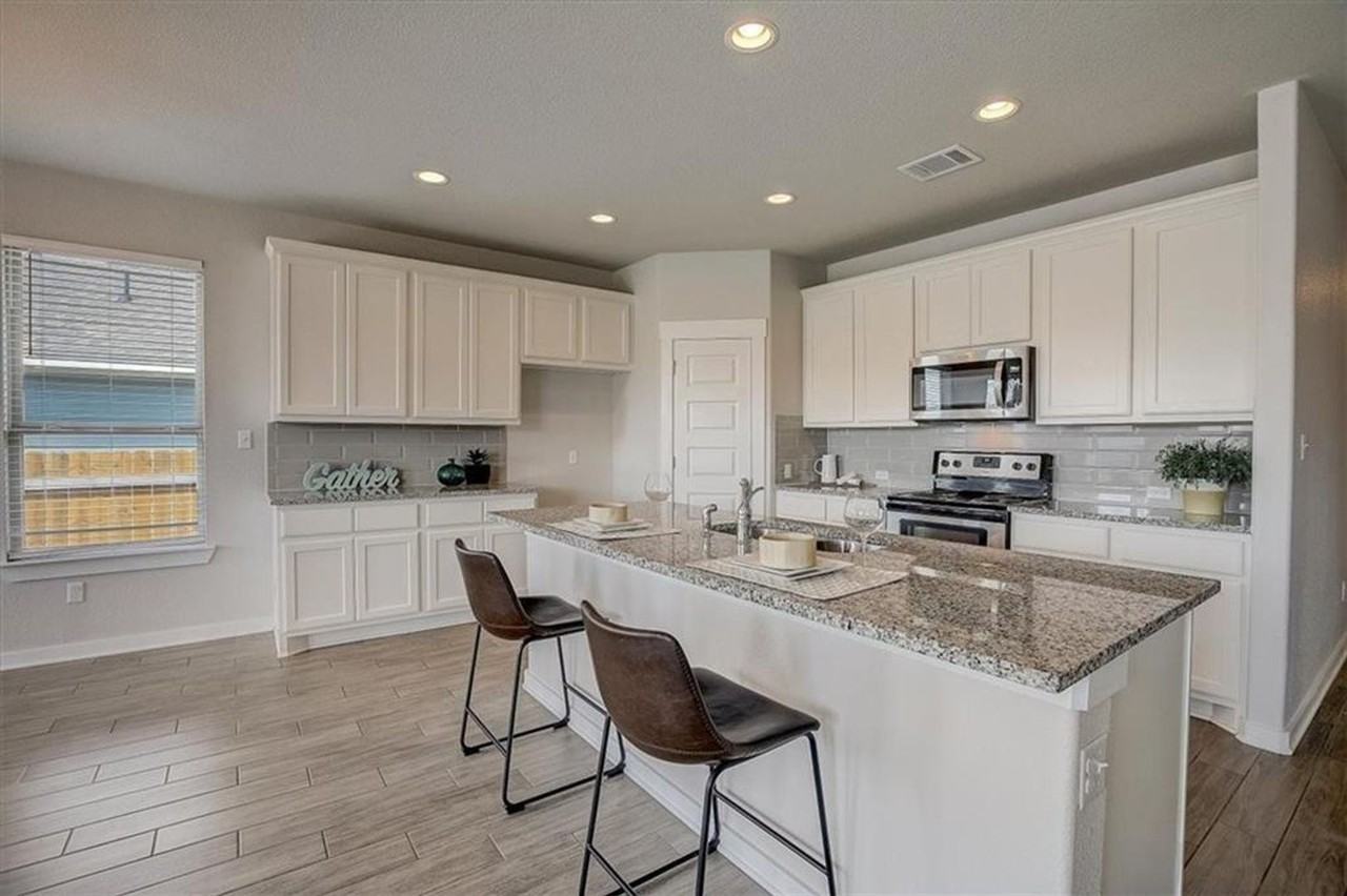 216 Trellis Blvd - Photo 4 of 34