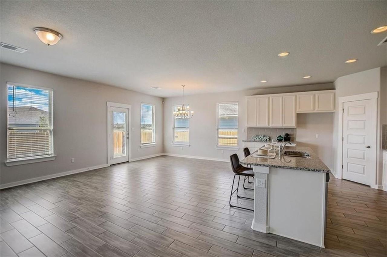 216 Trellis Blvd - Photo 6 of 34