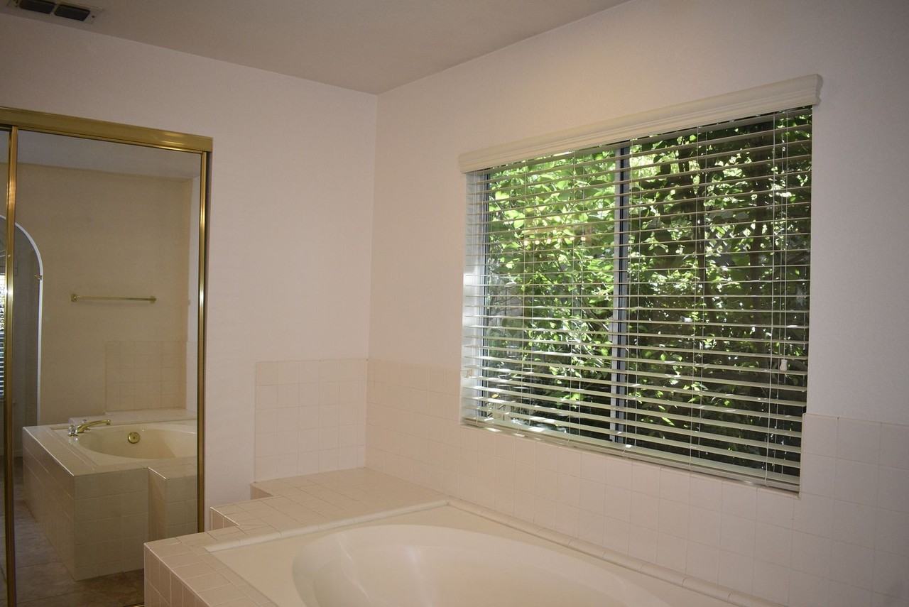 156 Dulverton Cir - Photo 2 of 31