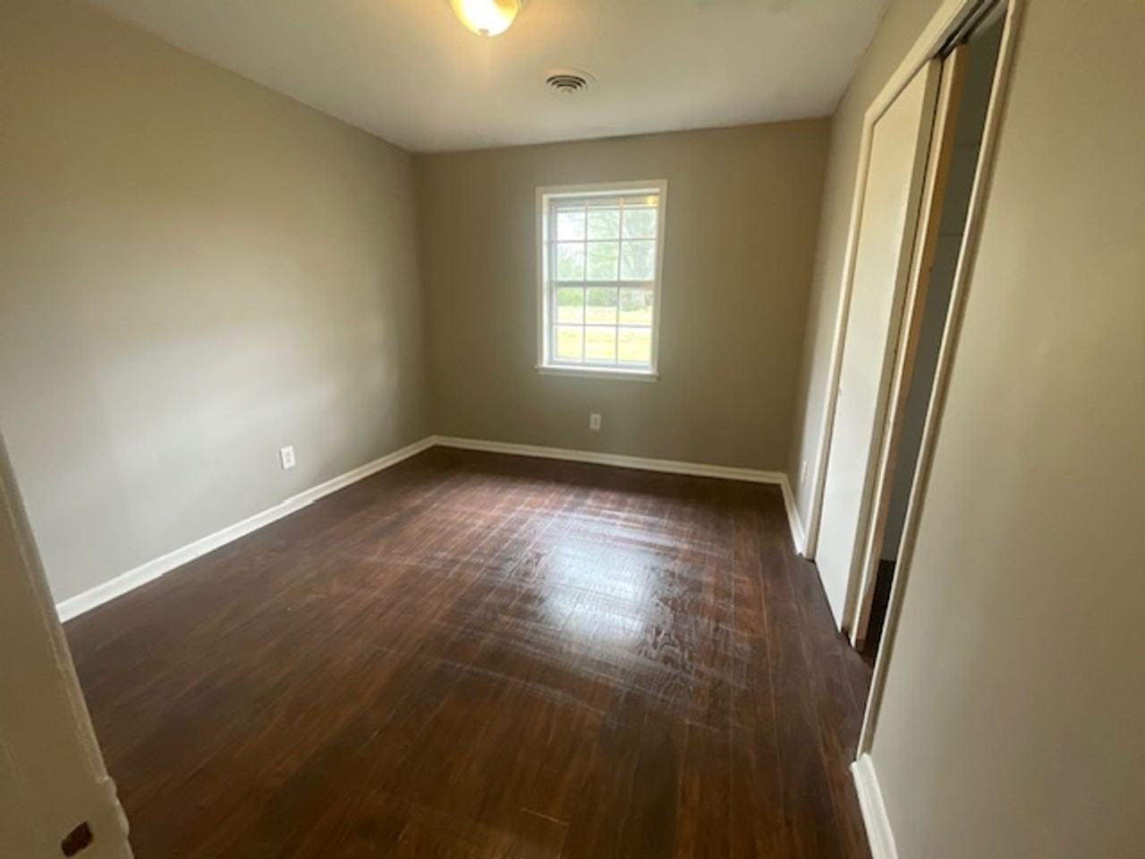 2409 Holmes St - Photo 3 of 13