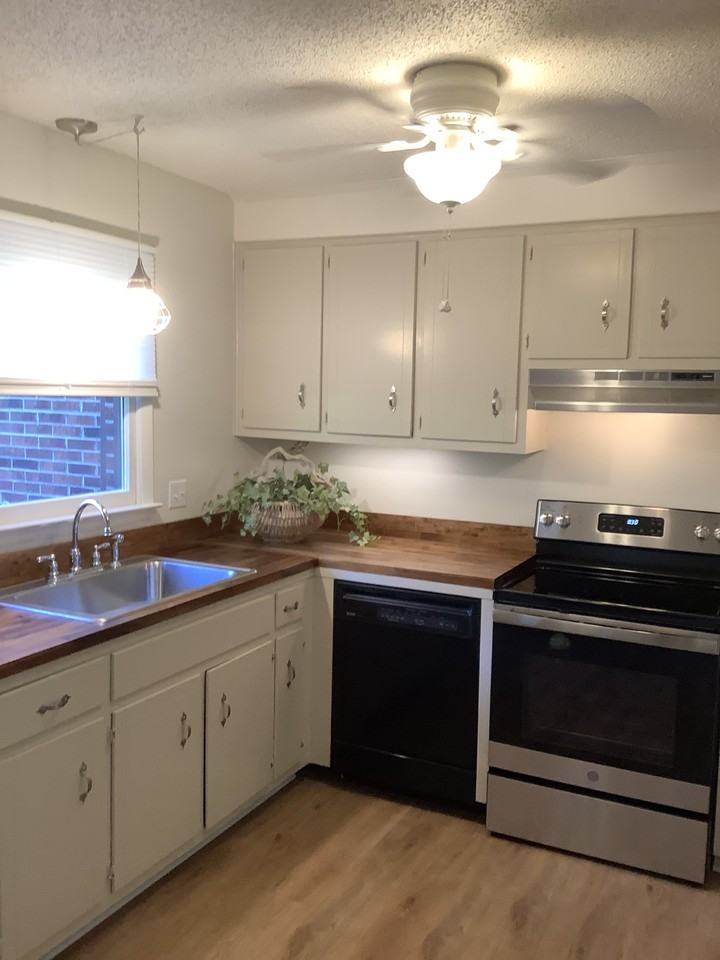 206 Opal Ln #4 - Photo 3 of 14