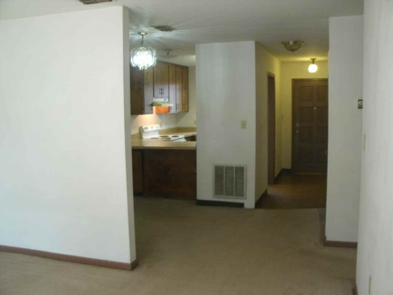 1901 Darryl Drive ##a - Photo 6 of 10