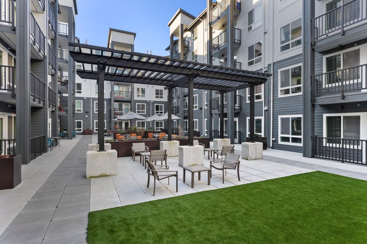 Ovation at Meeker 55+ Senior Apartments - Photo 6 of 46