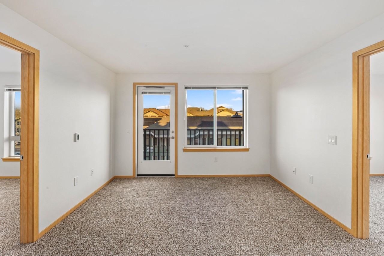 Ovation at Meeker 55+ Senior Apartments - Photo 6 of 46