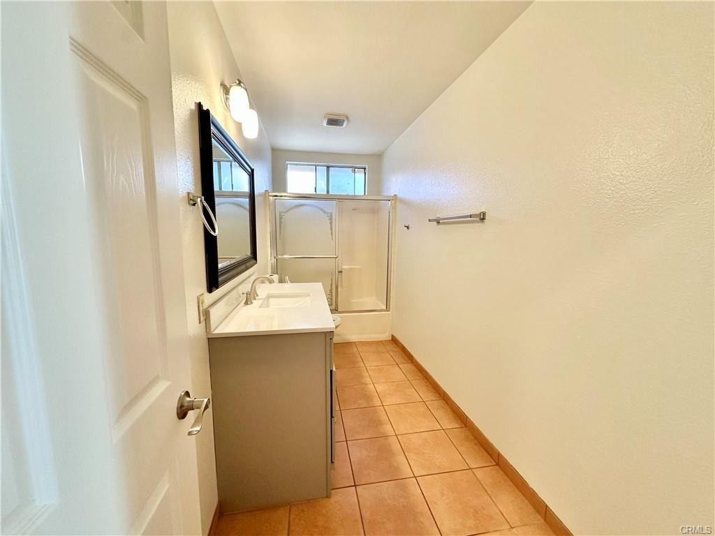 18113 Elaine Ave - Photo 3 of 8